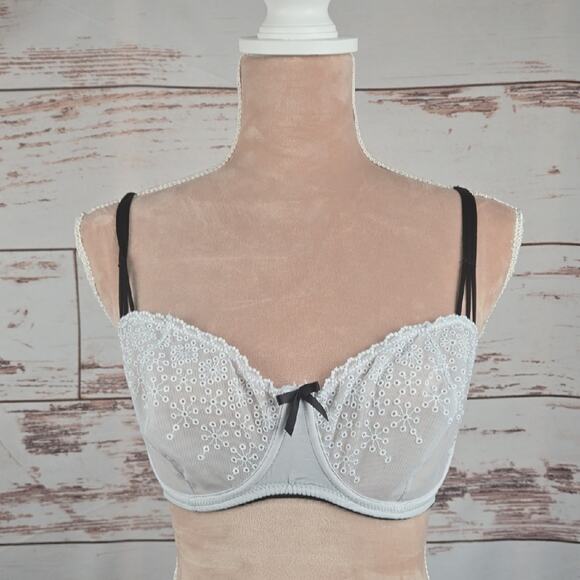 Affinitas Other - Affinitas Intimates Balconette Bra White Lace Size 36DD